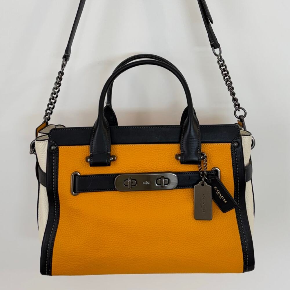 Coach Swagger with Chain in Pebble Leather Orange/Black/White 36995 NWT - Picture 4 of 16